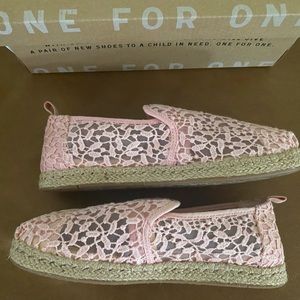 Toms pink espadrille size 6 (runs small)